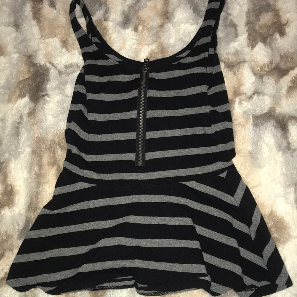 Stripped top - Picture 2 of 3